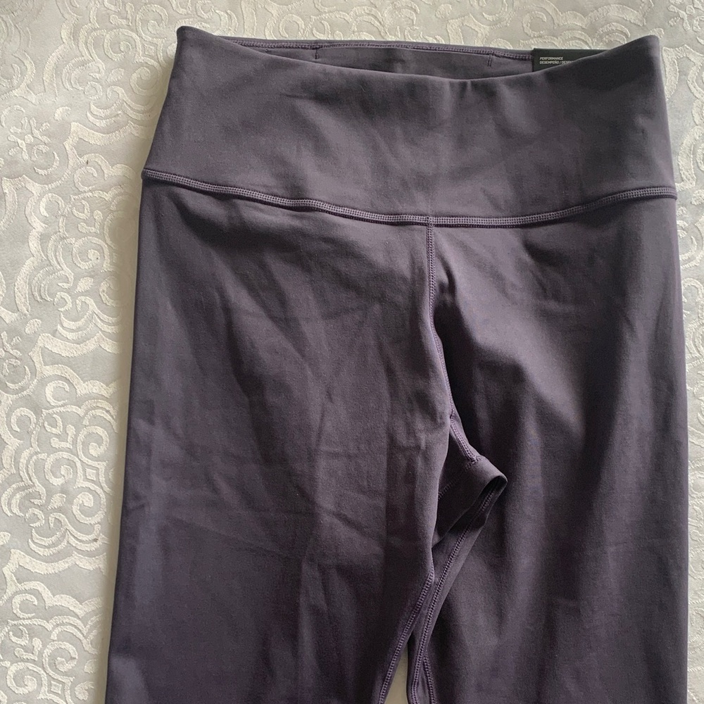 Women’s small Nike luxe leggings